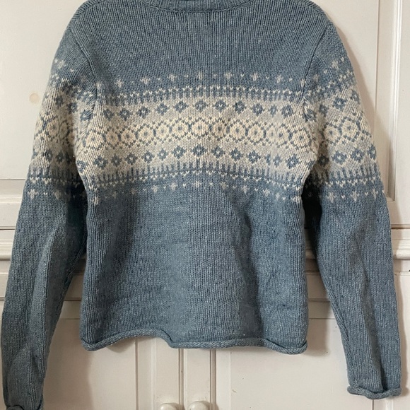 LL Bean women’s blue and white snow winter long sleeve crew neck wool sweater S - Picture 5 of 6